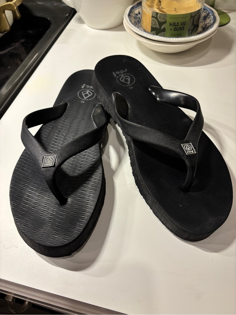 Reef Men's Black Textured Strap Flip-Flops